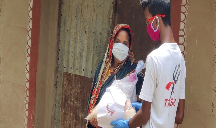 দরিদ্র মানুষের পাশে ‘ত্রিশুল’ সামাজিক ও সাংস্কৃতিক সংগঠন