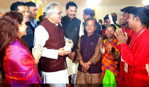 721F6F17-EEDB-4B23-8691-EF64D1A74F8A 1 105 c